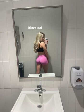 Full leaked Kadie lifts private onlyfans photo
