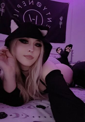 Full leaked Kaitzey private onlyfans photo