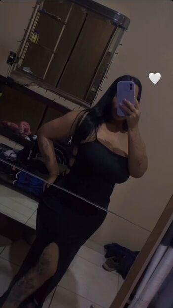 Full leaked Who is this / private onlyfans photo