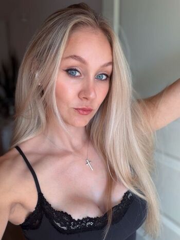 Full leaked Kandyland private onlyfans photo