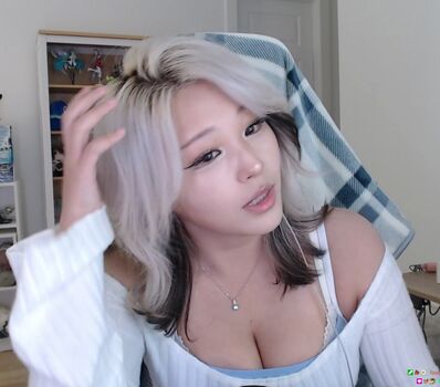Kang Hee Yoon