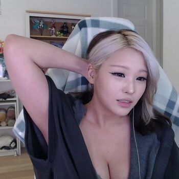 Full leaked Kang hee yoon page private onlyfans photo