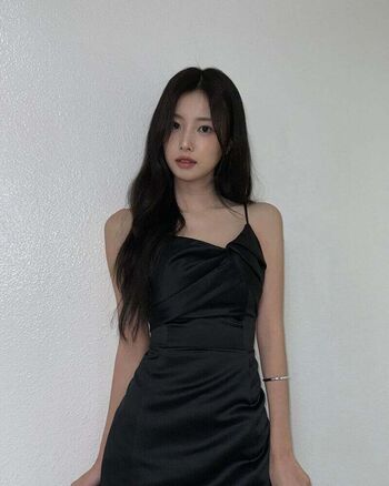 Kang Hyewon