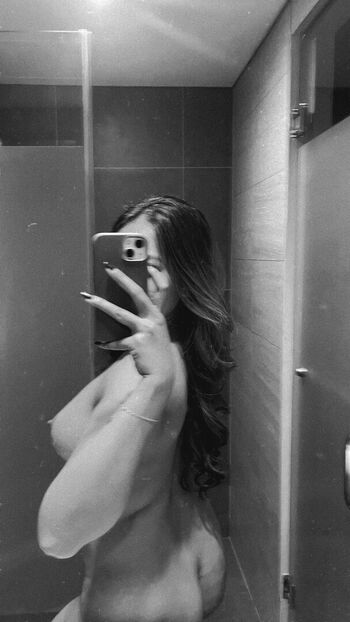 Full leaked Kanoshikitaa private onlyfans photo