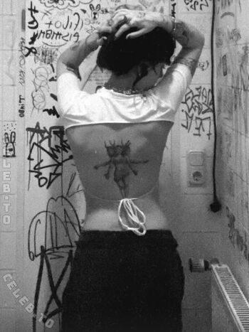 Full leaked Karamelisiertt private onlyfans photo