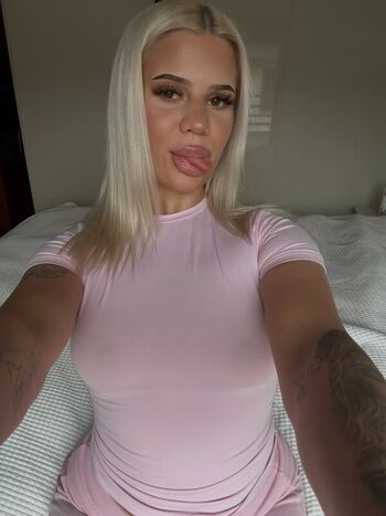 Full leaked Karinka sea private onlyfans photo