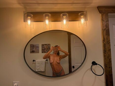 Full leaked Karlee grey private onlyfans photo