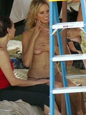 Full leaked Karolna kurkov private onlyfans photo