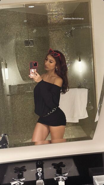 Full leaked Karolyn private onlyfans photo