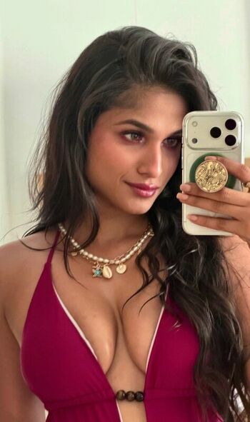 Full leaked Kashish kapoor private onlyfans photo