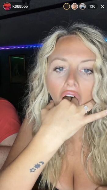 Full leaked Kasienycole private onlyfans photo