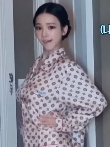 Full leaked Katarinabluu private onlyfans photo