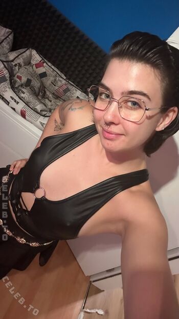 Full leaked Kathyinframe private onlyfans photo