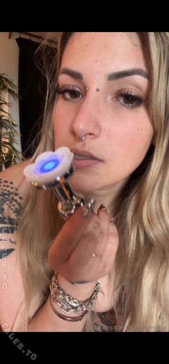 Full leaked Kati karenina private onlyfans photo
