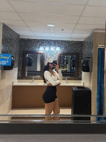 Full leaked Kaurbeautyy private onlyfans photo