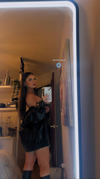 Full leaked Kayla g page private onlyfans photo