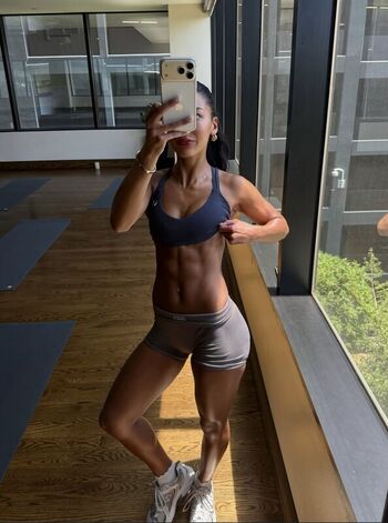 Full leaked Kayla vy page private onlyfans photo
