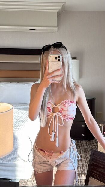 Full leaked Kayla vy page private onlyfans photo
