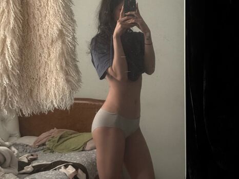 Full leaked Kayla vy page private onlyfans photo