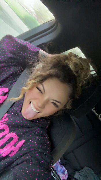Full leaked Kayleeterrerooo private onlyfans photo