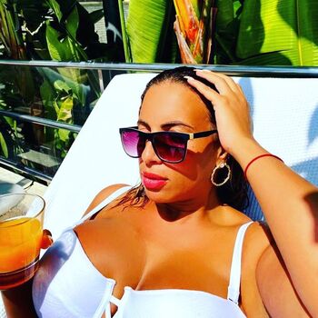 Full leaked Kayna samet private onlyfans photo