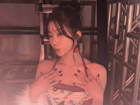 Kazuha Nakamura 中村 一葉