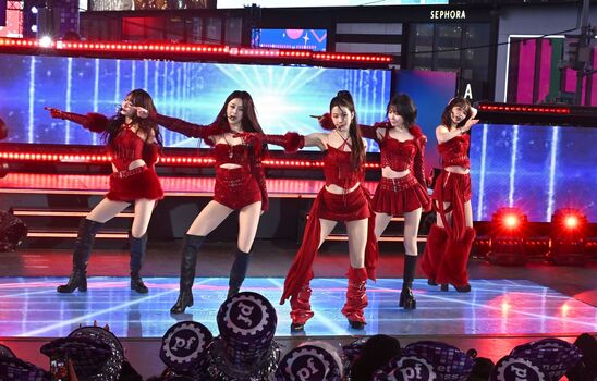 Kazuha Nakamura 中村 一葉