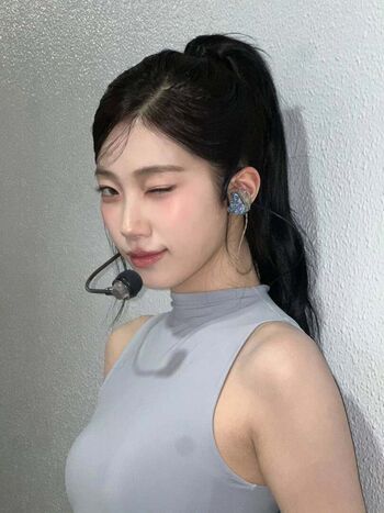 Kazuha Nakamura 中村 一葉