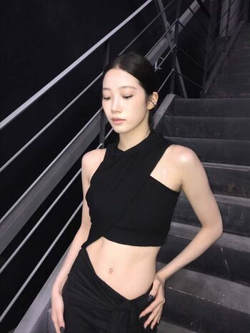 Kazuha Nakamura 中村 一葉