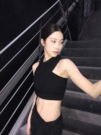 Kazuha Nakamura 中村 一葉