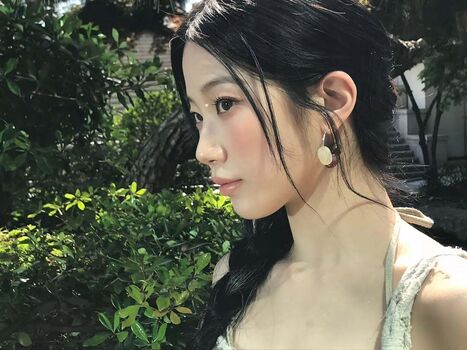 Kazuha Nakamura 中村 一葉