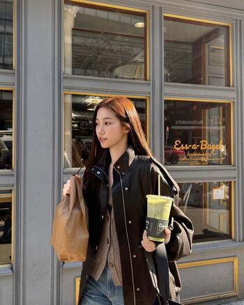 Kazuha Nakamura 中村 一葉 | LESSERAFIM