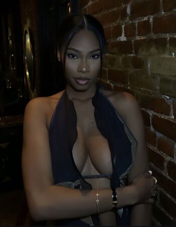 Full leaked Keepingupw adriii private onlyfans photo