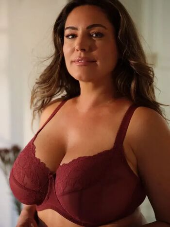 Kelly Brook