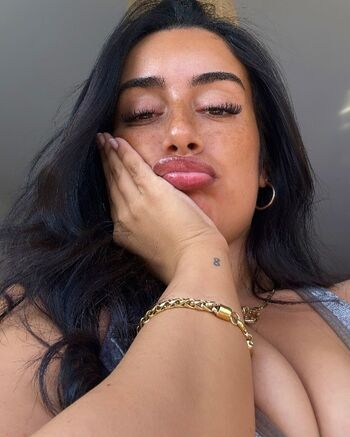 Full leaked Kelly figueira private onlyfans photo
