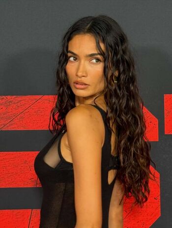 Kelly Gale