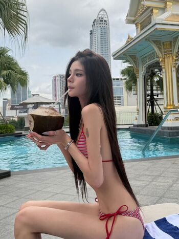 Full leaked Kellykimkim private onlyfans photo
