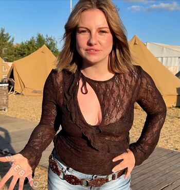 Full leaked Kellymissesvlog private onlyfans photo