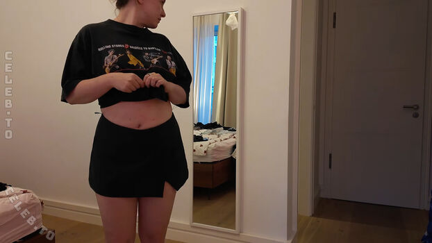 Full leaked Kellymissesvlog private onlyfans photo