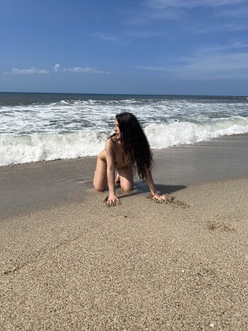 Full leaked Kellytesh private onlyfans photo