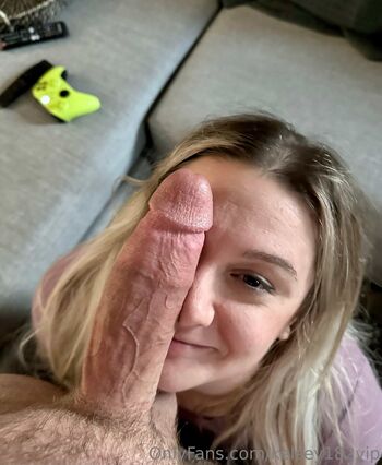 Full leaked Kelsey mae private onlyfans photo