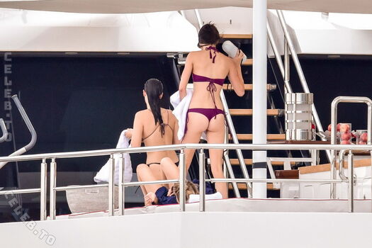 Full leaked Kendall jenner  page private onlyfans photo