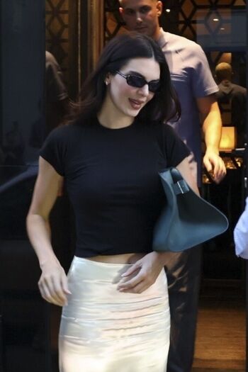 Full leaked Kendall jenner private onlyfans photo