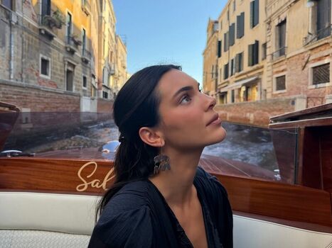 Full leaked Kendall jenner  page private onlyfans photo