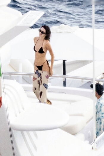 Full leaked Kendall jenner page private onlyfans photo
