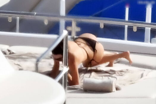Full leaked Kendall jenner page private onlyfans photo