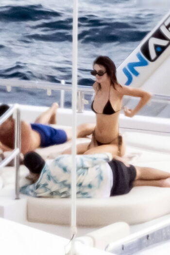 Full leaked Kendall jenner page private onlyfans photo