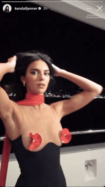 Full leaked Kendall jenner private onlyfans photo