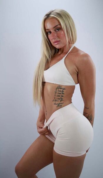 Full leaked Kendallpounders private onlyfans photo
