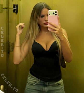 Full leaked Kendra rowe private onlyfans photo